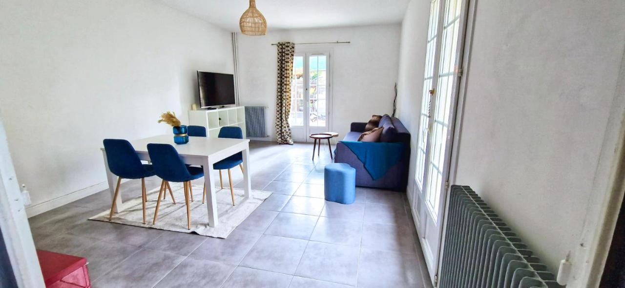 Holiday home Maison Confort, Terrasse & Jardin, Parking